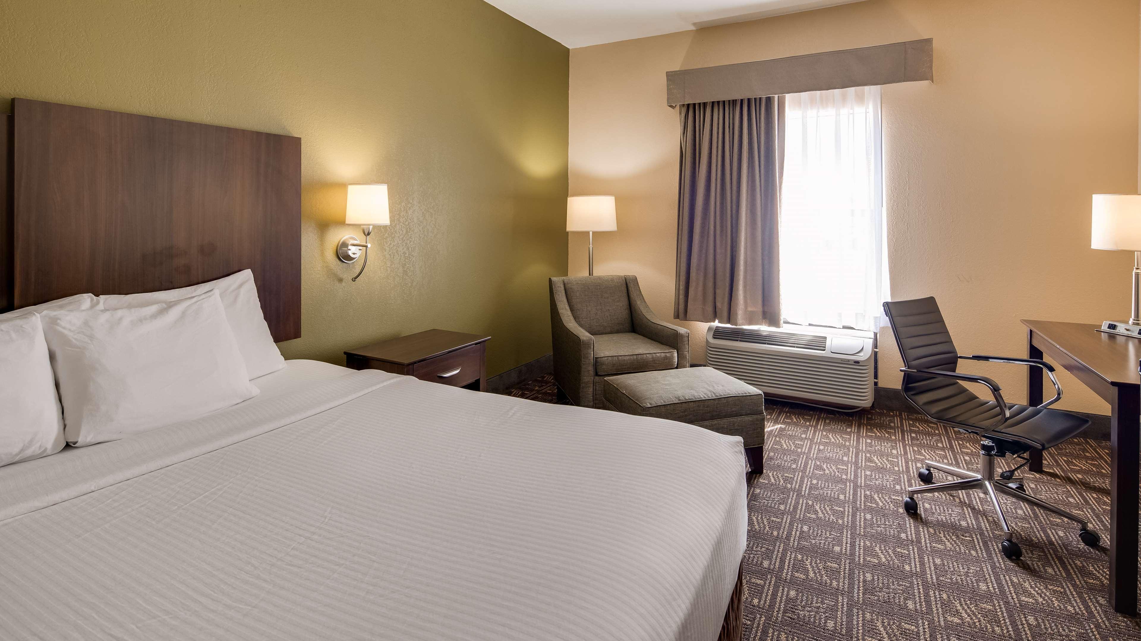 Best Western Rayne Inn Экстерьер фото