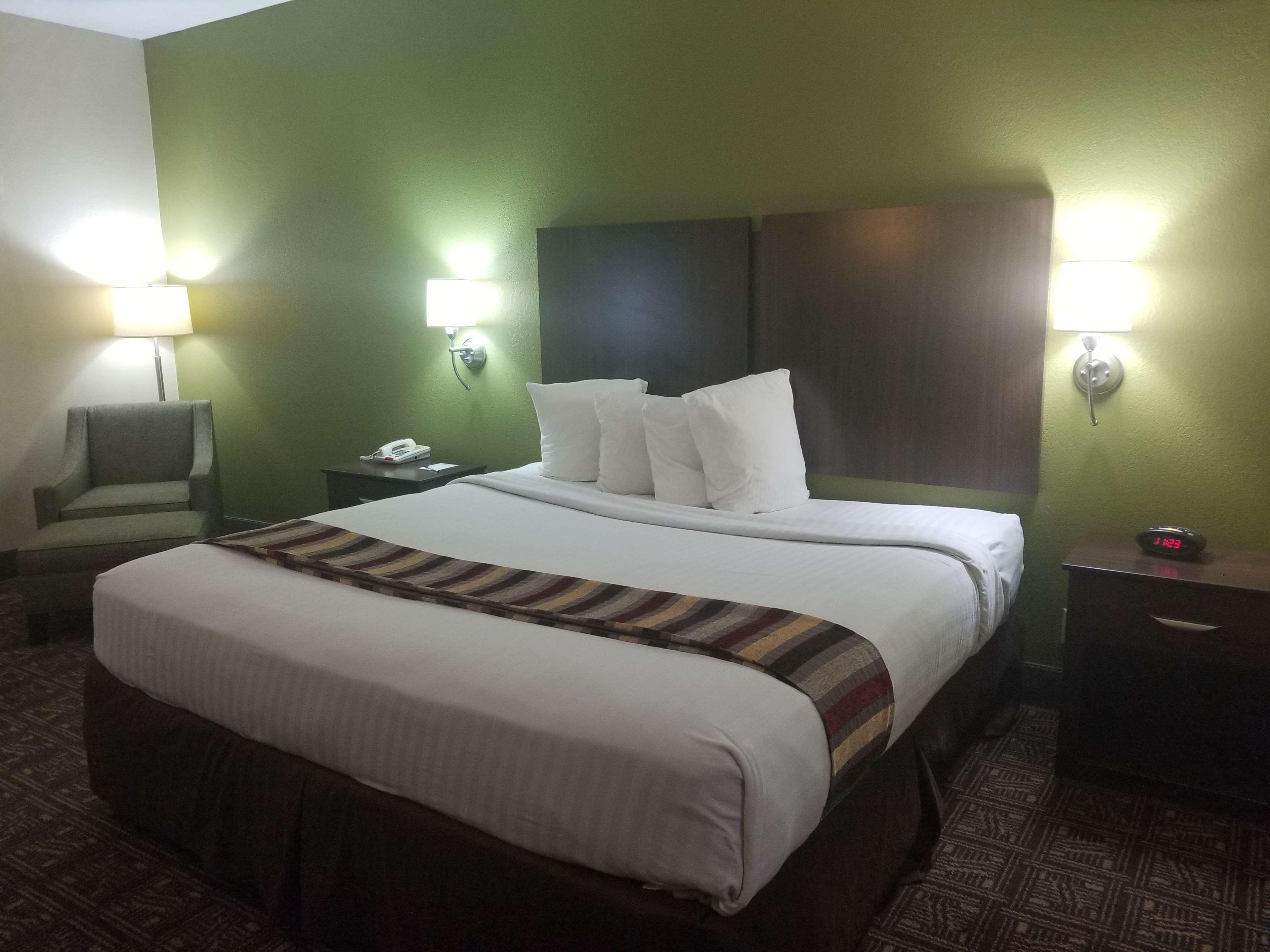 Best Western Rayne Inn Экстерьер фото