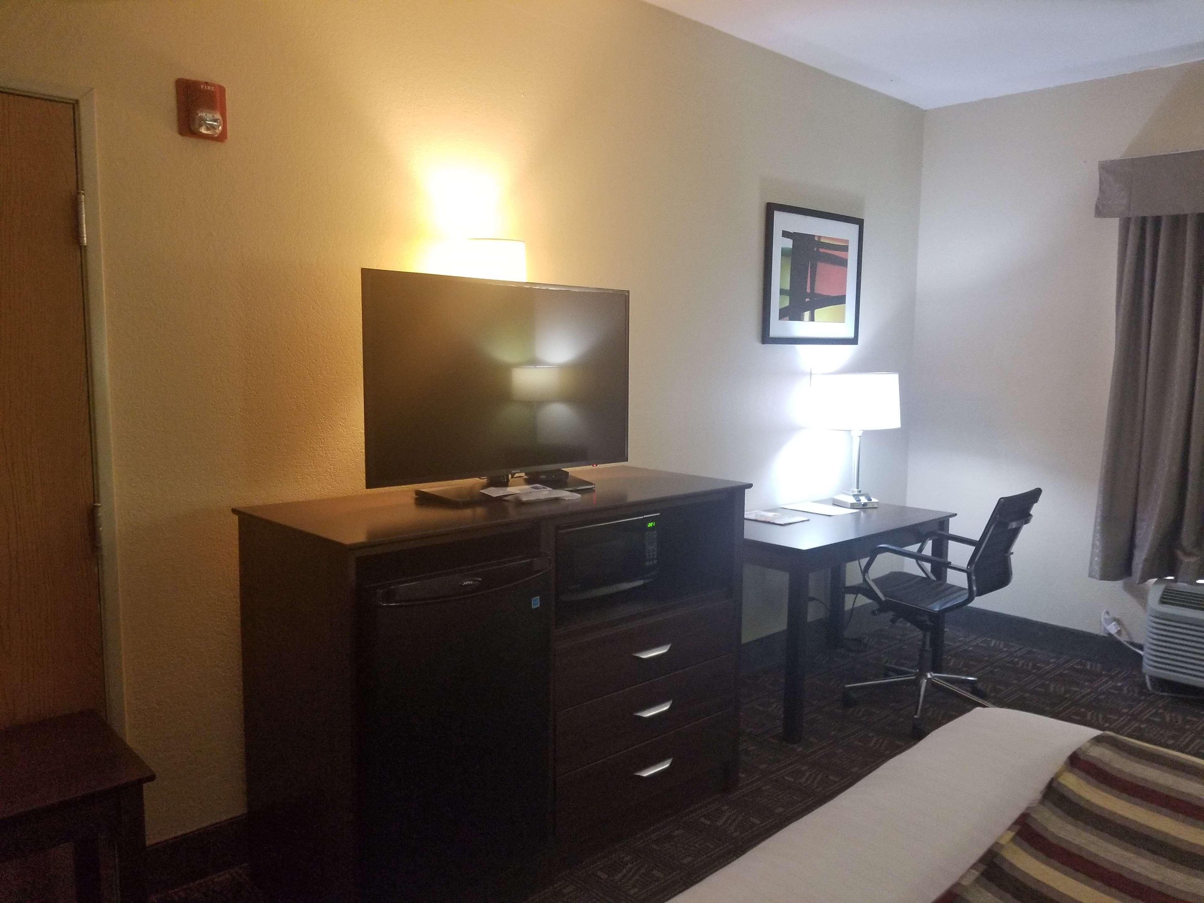 Best Western Rayne Inn Экстерьер фото