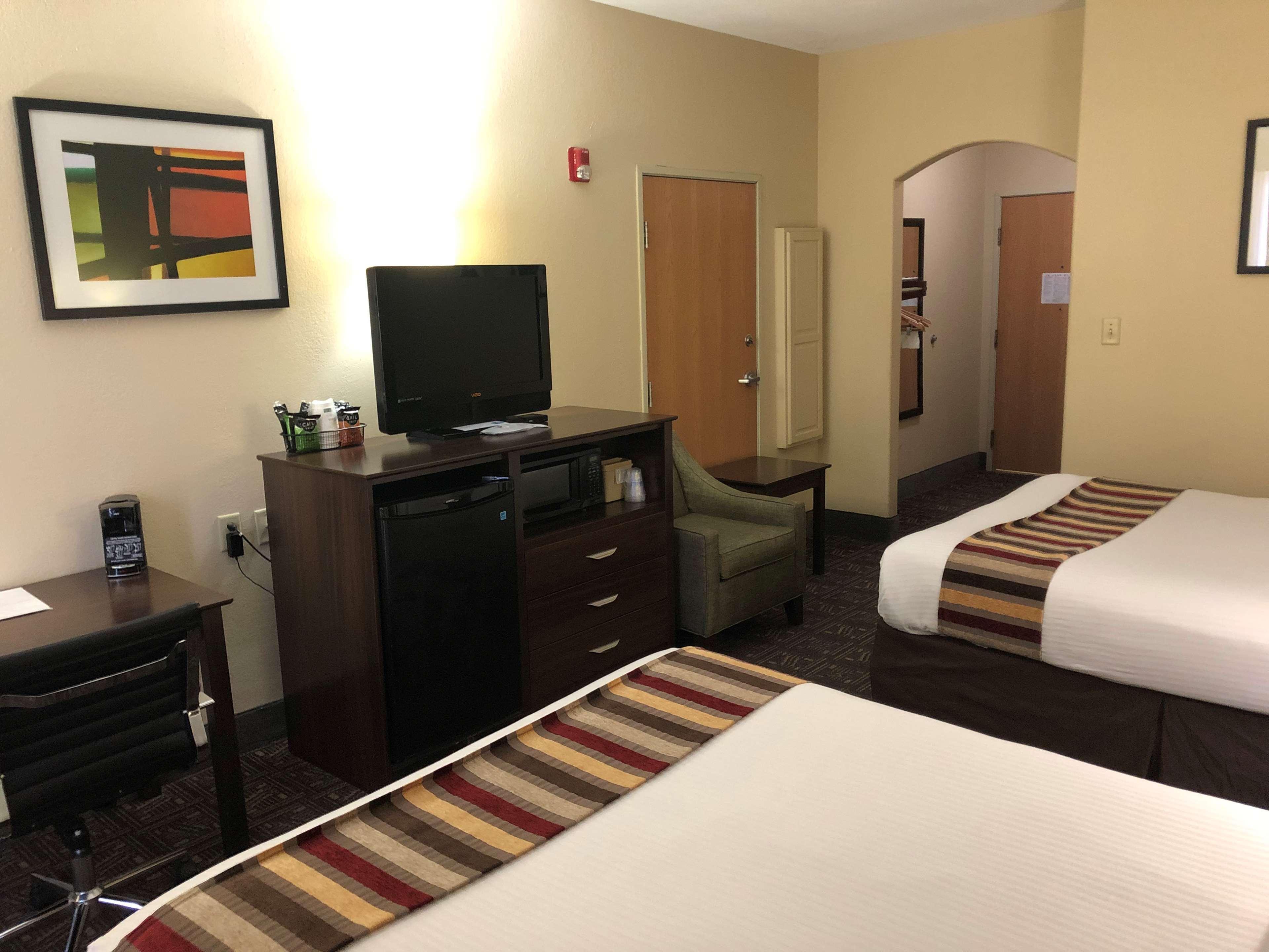 Best Western Rayne Inn Экстерьер фото