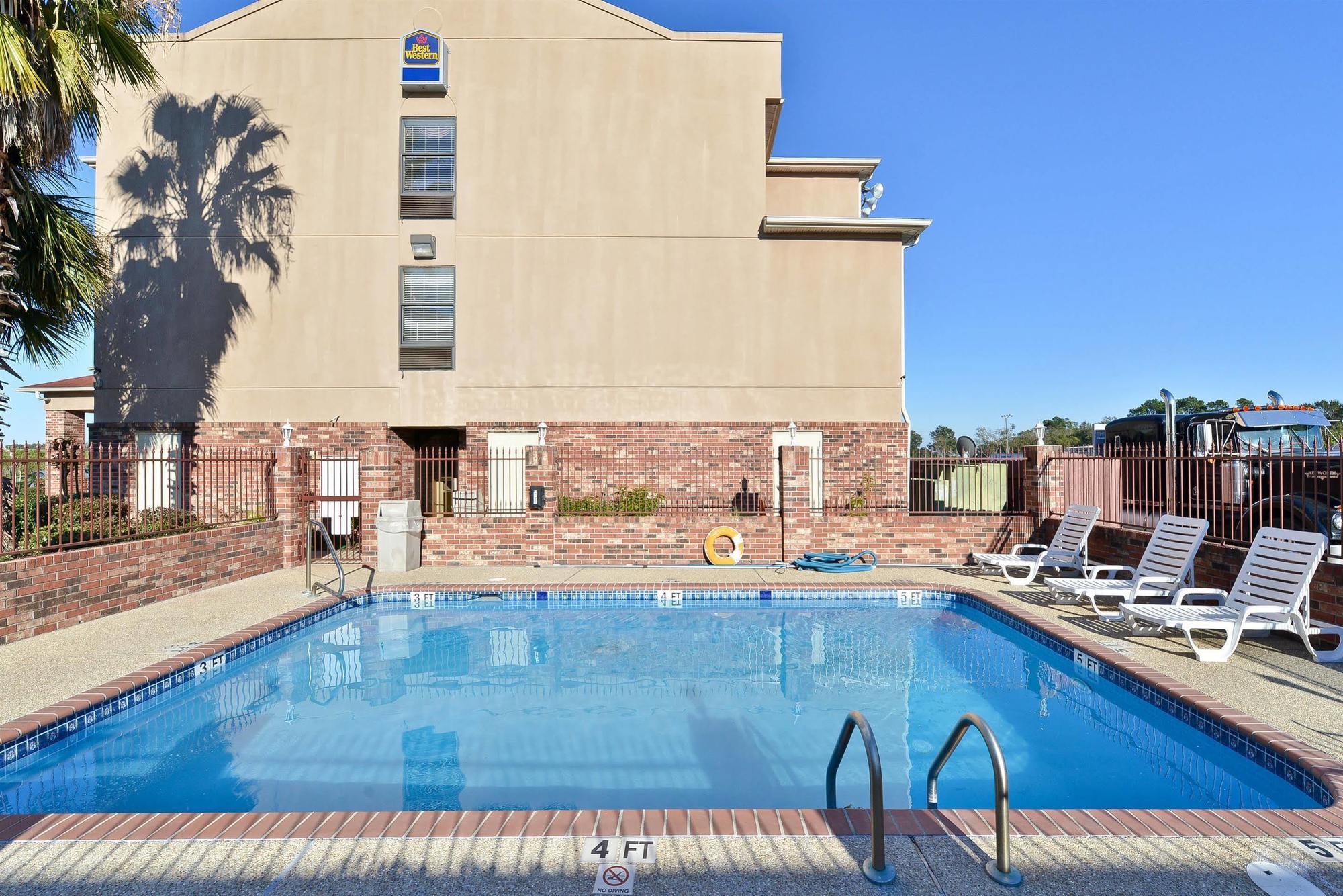 Best Western Rayne Inn Экстерьер фото